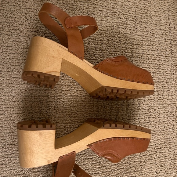 Mia Cognac Leather Clogs Sandals size 9 - Picture 4 of 4